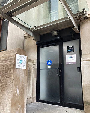 The glass entrance door to Fitness Alive Center City